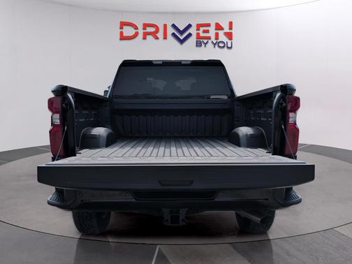 Black 2026 Chevrolet Silverado 2500 Custom