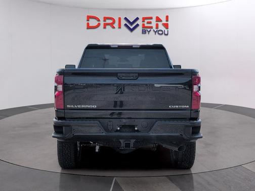 2026 Chevrolet Silverado 2500 Custom