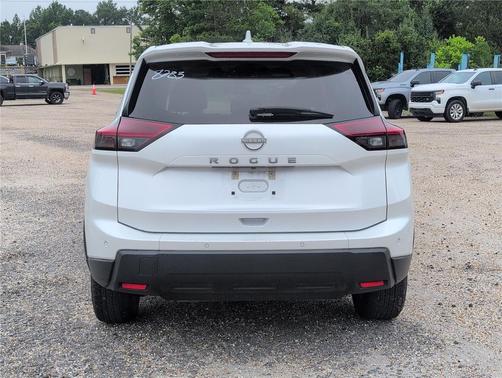 Everest White Pearl 2025 Nissan Rogue SV