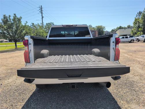 Summit White 2024 Chevrolet Silverado 2500 High Country