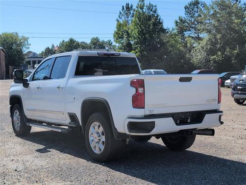 Summit White 2024 Chevrolet Silverado 2500 High Country