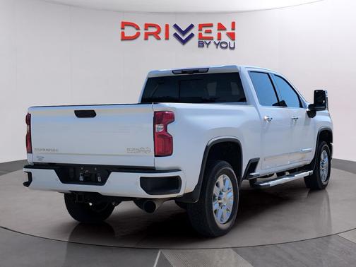 Summit White 2024 Chevrolet Silverado 2500 High Country