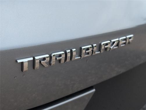 Sterling Gray Metallic 2026 Chevrolet Trailblazer LT