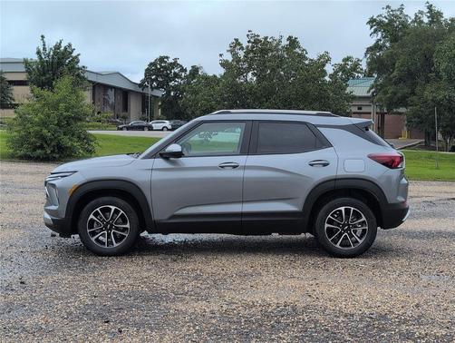 Sterling Gray Metallic 2026 Chevrolet Trailblazer LT