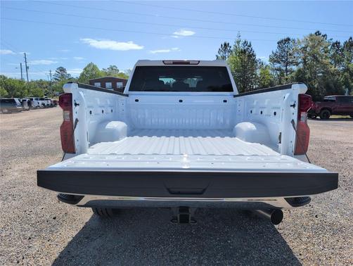 Summit White 2026 Chevrolet Silverado 2500 WT