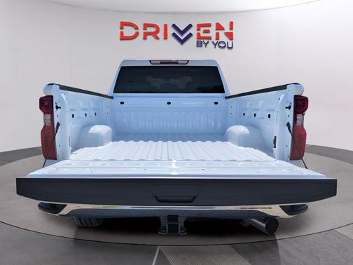 Summit White 2026 Chevrolet Silverado 2500 WT