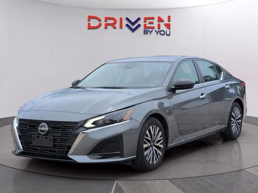 Gun Metallic 2025 Nissan Altima SV FWD