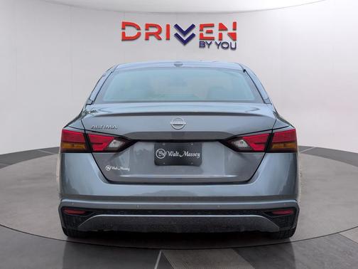 Gun Metallic 2025 Nissan Altima SV FWD