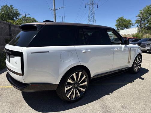 Ostuni Pearl White 2025 Land Rover Range Rover P615 SV