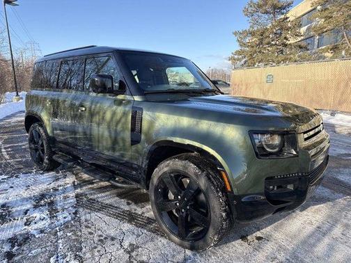 2026 Land Rover Defender 110 X-Dynamic SE