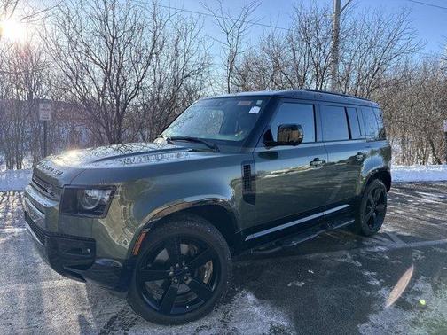 2026 Land Rover Defender 110 X-Dynamic SE