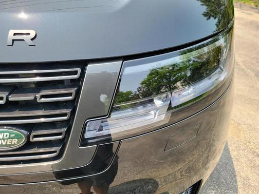 2025 Land Rover Range Rover P400 SE 7 Seat