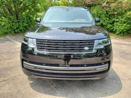 2025 Land Rover Range Rover P400 SE 7 Seat