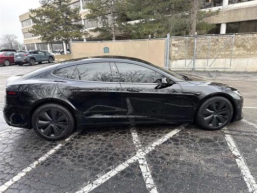2022 Tesla Model S Base