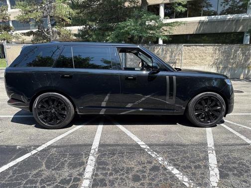 2025 Land Rover Range Rover P400 SE 7 Seat