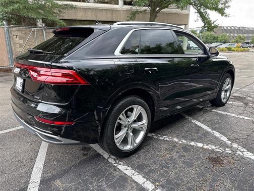 2019 Audi Q8 Premium Plus