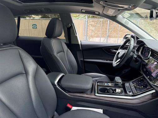 2019 Audi Q8 Premium Plus