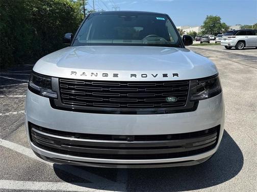 2025 Land Rover Range Rover P400 SE