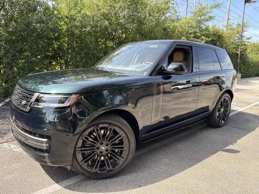 2025 Land Rover Range Rover P530 SE