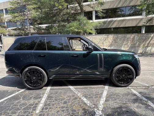 2025 Land Rover Range Rover P530 SE