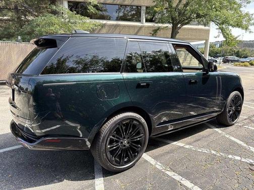 2025 Land Rover Range Rover P530 SE