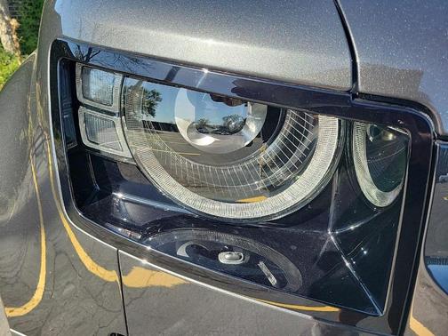 2025 Land Rover Defender P300