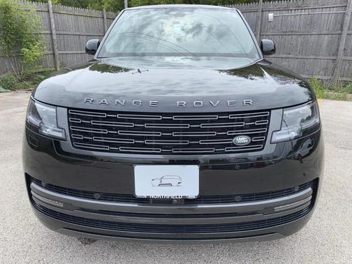 Santorini Black 2024 Land Rover Range Rover P400 SE