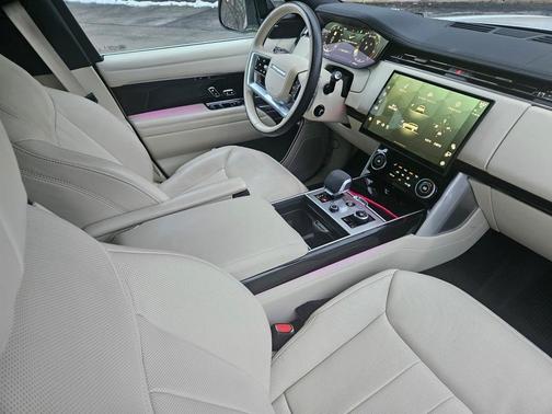 2023 Land Rover Range Rover P530 SE