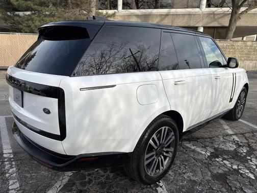 2023 Land Rover Range Rover P530 SE