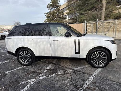 2023 Land Rover Range Rover P530 SE