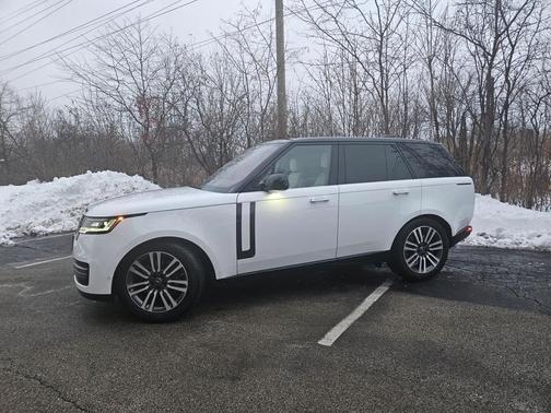 2023 Land Rover Range Rover P530 SE