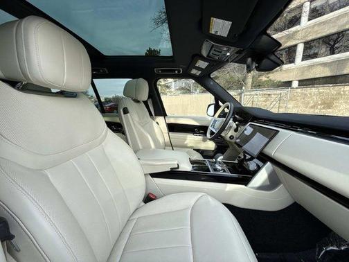 2023 Land Rover Range Rover P530 SE
