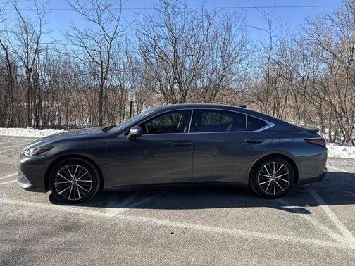 2022 Lexus ES 350 Base