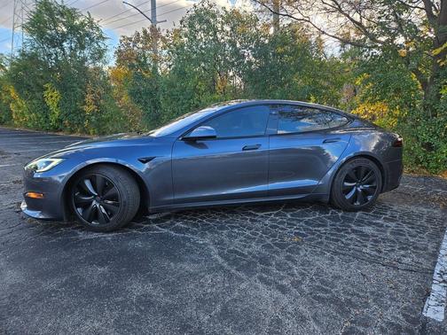 2022 Tesla Model S Base