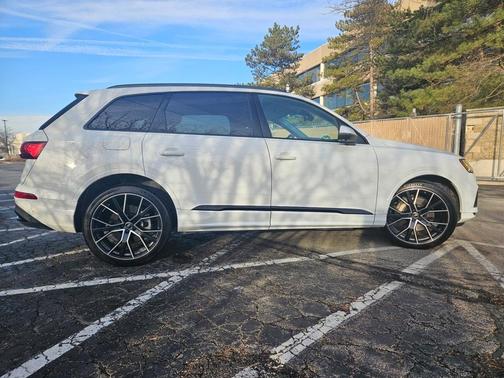 2023 Audi Q7 55 Prestige