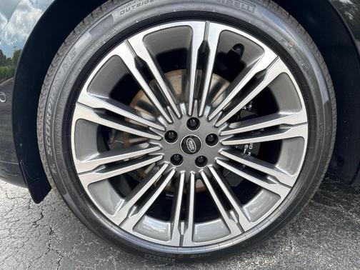 2025 Land Rover Range Rover Sport P530 Dynamic SE