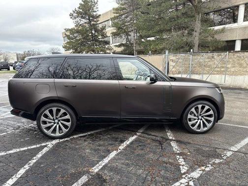 2025 Land Rover Range Rover P530 SE 7 Seat