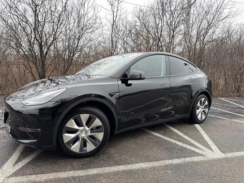 2022 Tesla Model Y Long Range