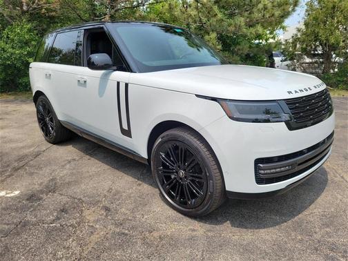 2025 Land Rover Range Rover P400 SE