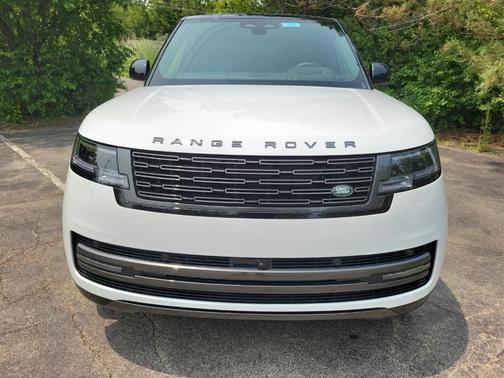 2025 Land Rover Range Rover P400 SE