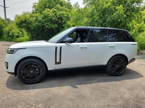 2025 Land Rover Range Rover P400 SE