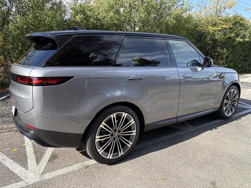 2025 Land Rover Range Rover Sport P360 SE