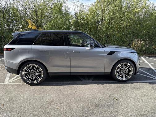 2025 Land Rover Range Rover Sport P360 SE