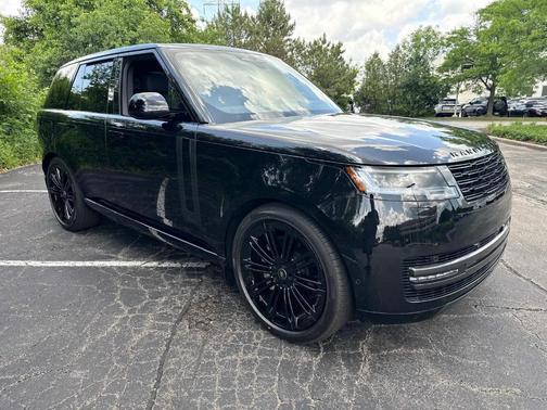 2025 Land Rover Range Rover P400 SE
