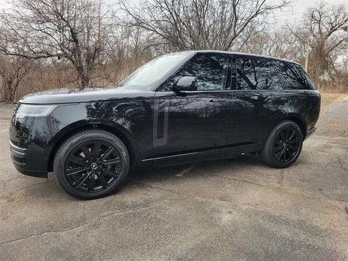 2025 Land Rover Range Rover P550e SE