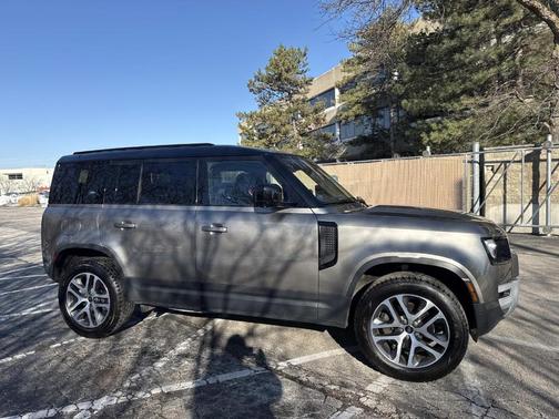 2022 Land Rover Defender 110 S