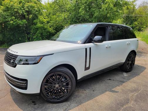 2025 Land Rover Range Rover P400 SE 7 Seat