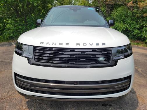 2025 Land Rover Range Rover P400 SE 7 Seat