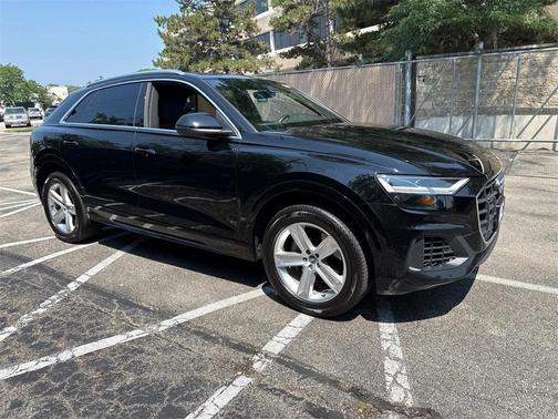 2019 Audi Q8 Premium