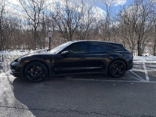 2022 Porsche Taycan 4